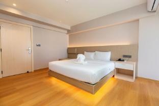 lucky elephant hotel