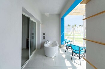 casa blue resort