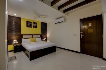 lime tree hotel greater kailash