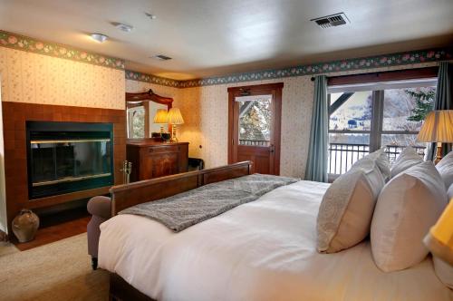 casia lodge and ranch