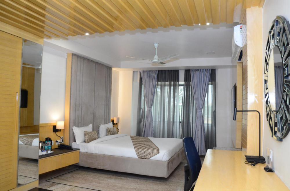 hotel crystal residency