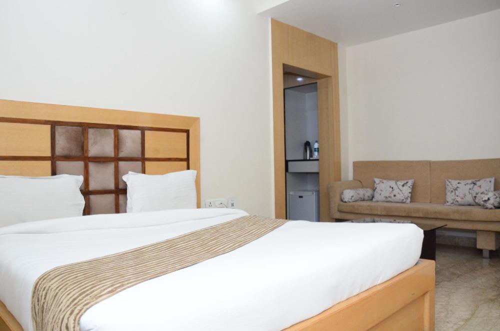 hotel crystal residency