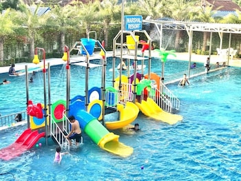 Marshal Resort,Prachuap Khiri Khan>>Khlong Wan,2 star