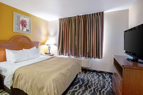 quality inn huron