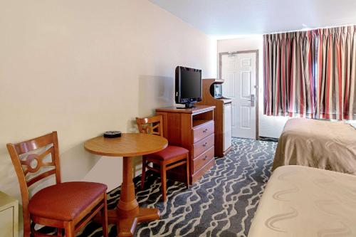 quality inn huron