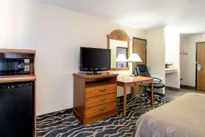 quality inn huron