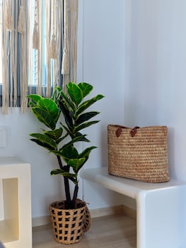 ariti seaside residence