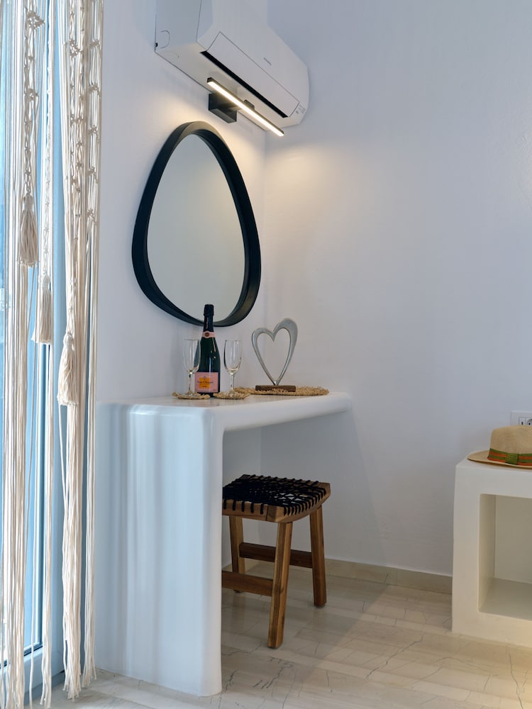 ariti seaside residence