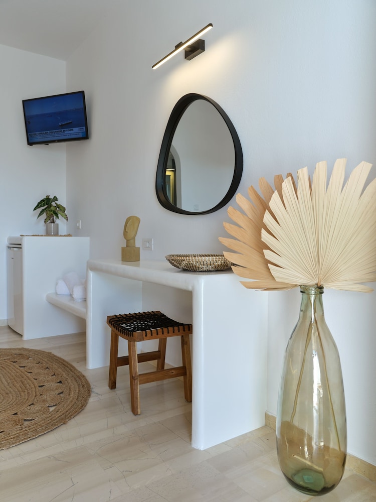 ariti seaside residence