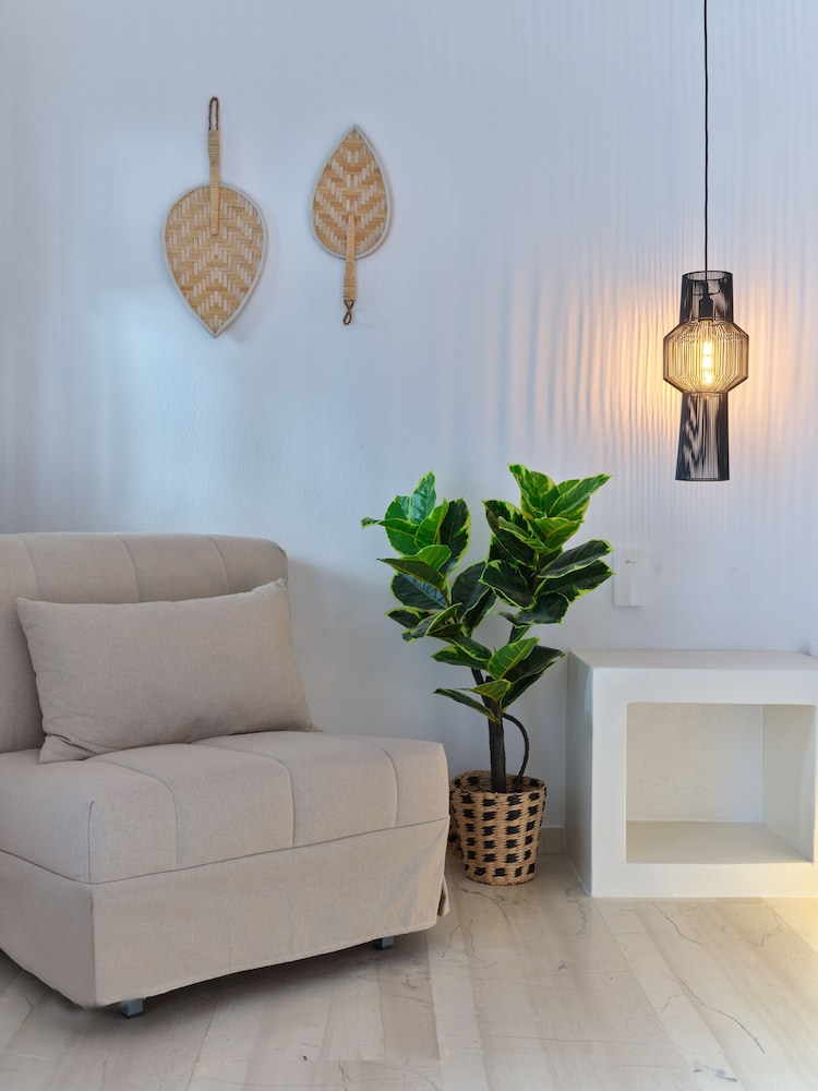 ariti seaside residence