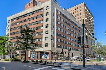 stylish 1br in california building