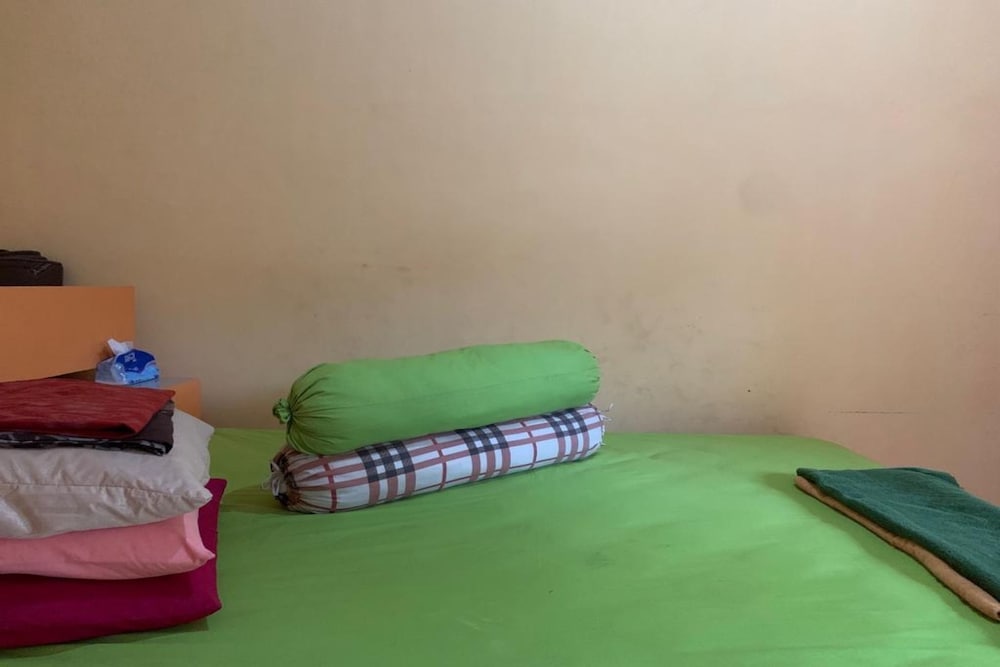 oyo 90770 wisma rima melati