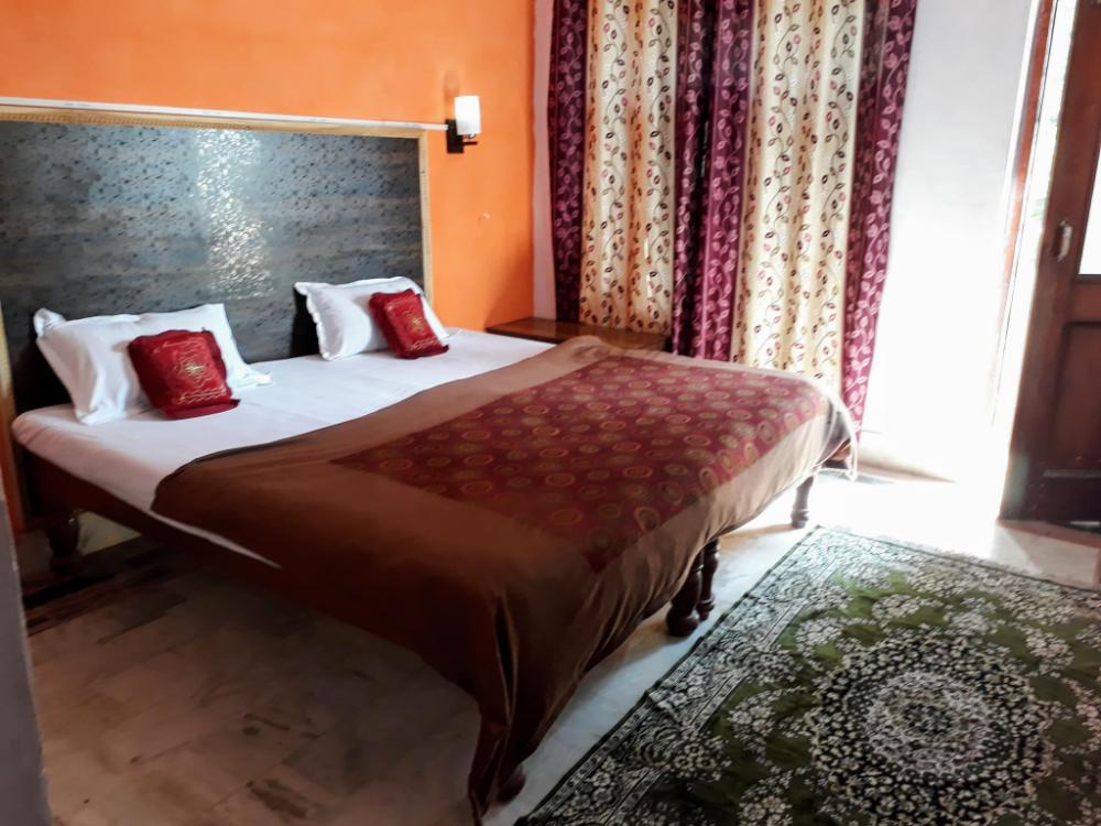 hotel plaza khajuraho