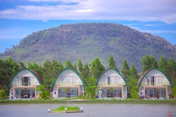 bali villa kampot