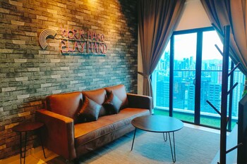 reizz residence