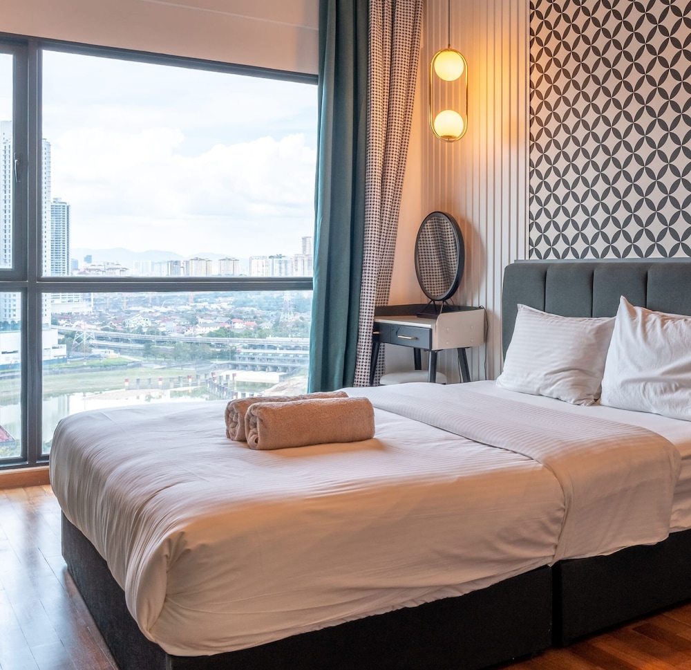 reizz residence