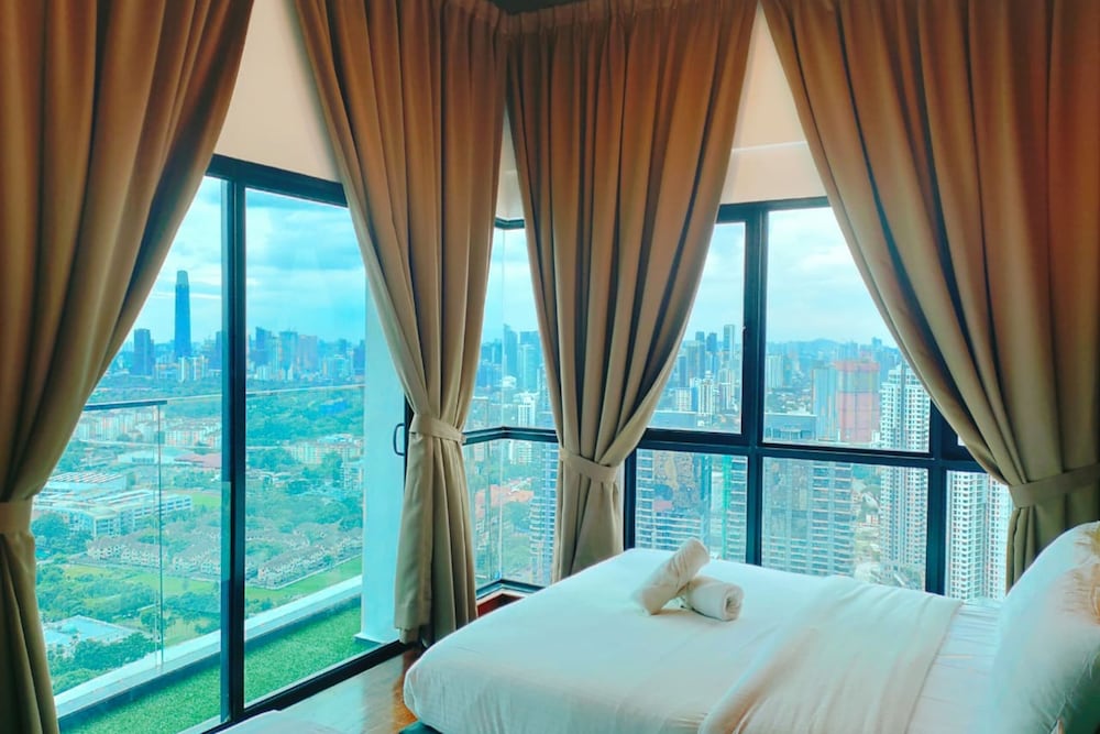 reizz residence
