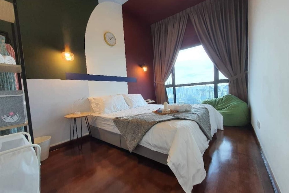 reizz residence