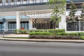 reizz residence