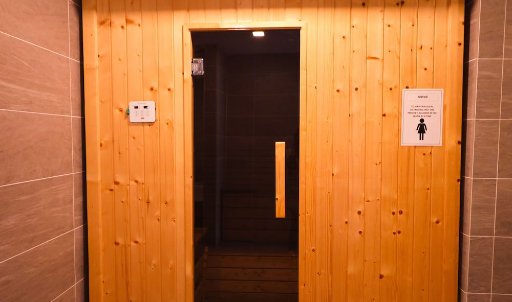 reizz residence