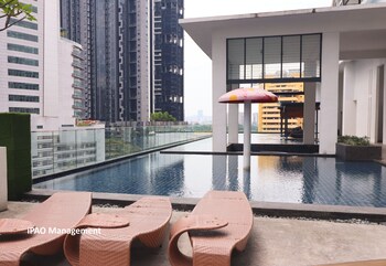 reizz residence