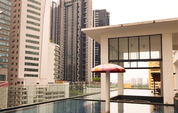 reizz residence