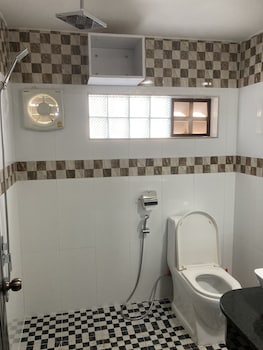 lily pad boutique hotel