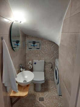 elia luxury apartments estd 2022