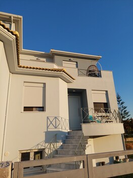 elia luxury apartments estd 2022