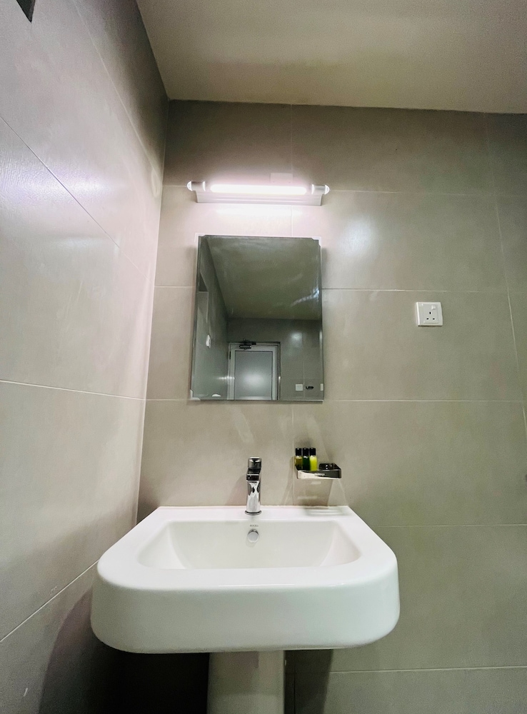 ceylon kingsmen garden