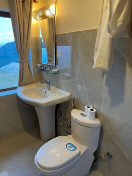 prakriti resort and organic farm