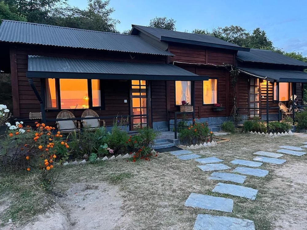 prakriti resort and organic farm