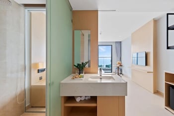 sea view apartment in arena cam ranh