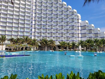 sea view apartment in arena cam ranh