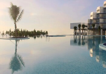 sea view apartment in arena cam ranh