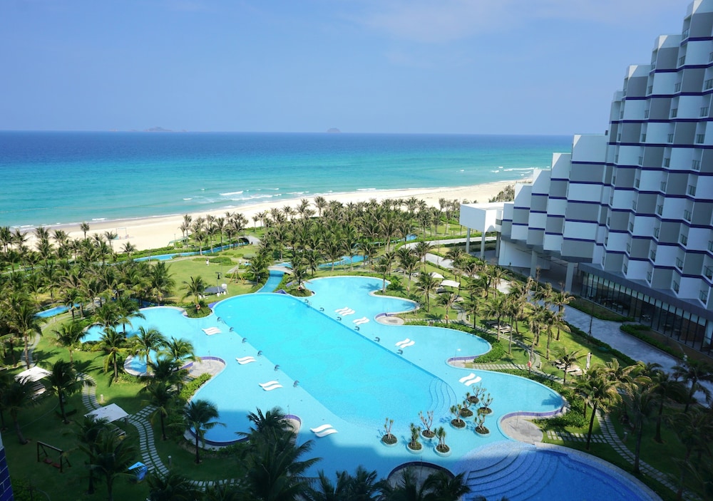 sea view apartment in arena cam ranh