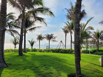 sea view apartment in arena cam ranh