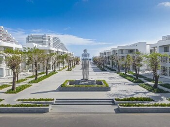 sea view apartment in arena cam ranh