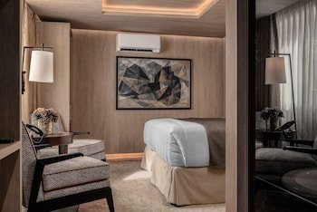 no 4 carlton hotel