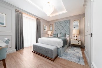 no 4 carlton hotel