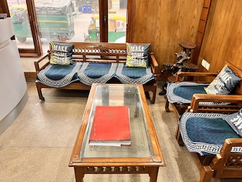 Hotel Sunshine,Old Delhi Gurgaon Road/Sector 14,3 star