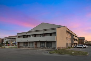 comfort inn and suites north at the pyramids