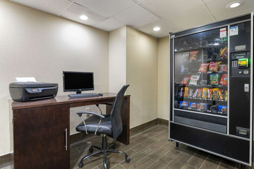 comfort inn and suites north at the pyramids
