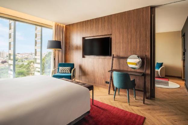 renaissance porto lapa hotel