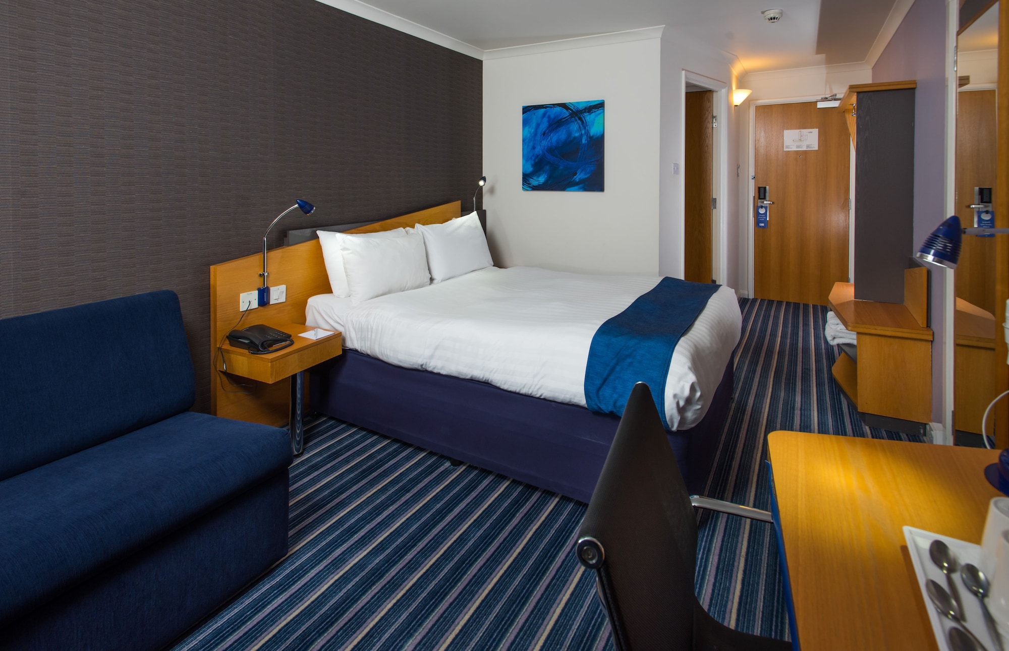holiday inn express inverness by ihg