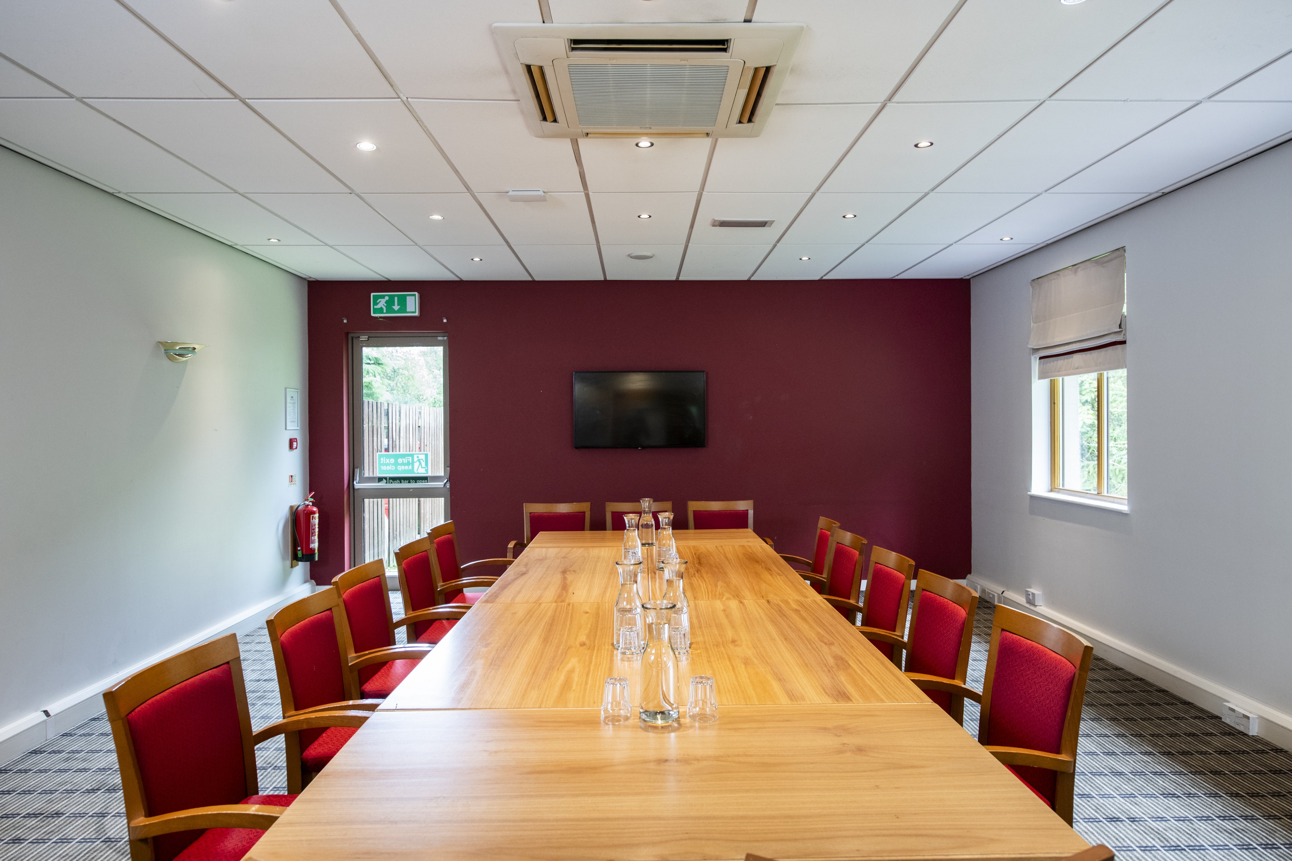 holiday inn express inverness by ihg