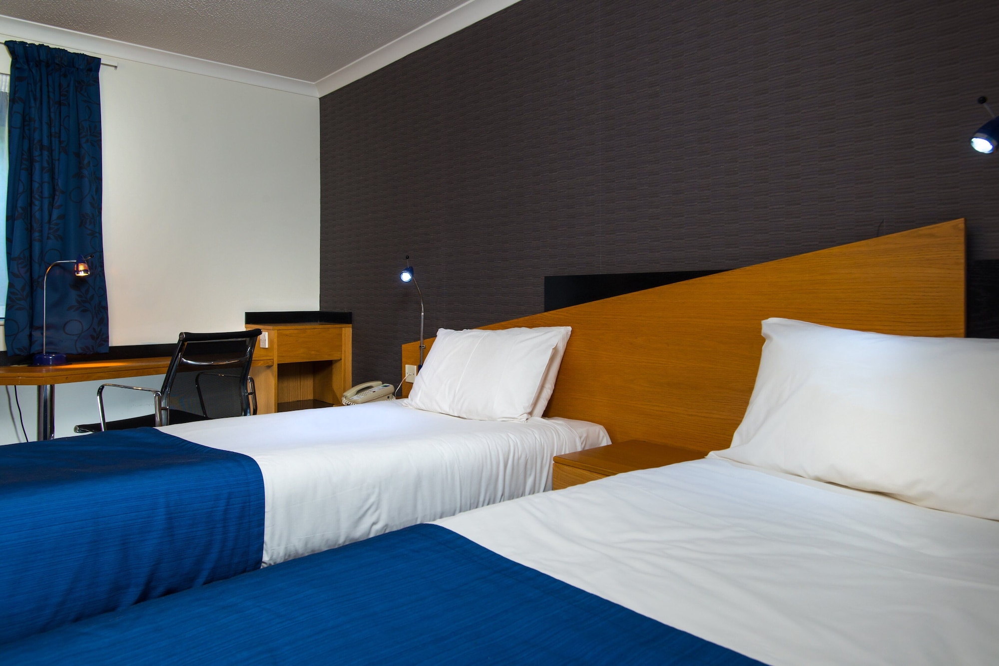 holiday inn express inverness by ihg