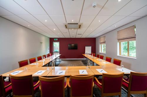 holiday inn express inverness by ihg