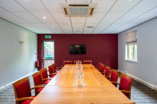 holiday inn express inverness by ihg