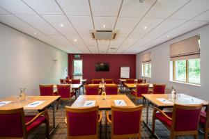 holiday inn express inverness by ihg